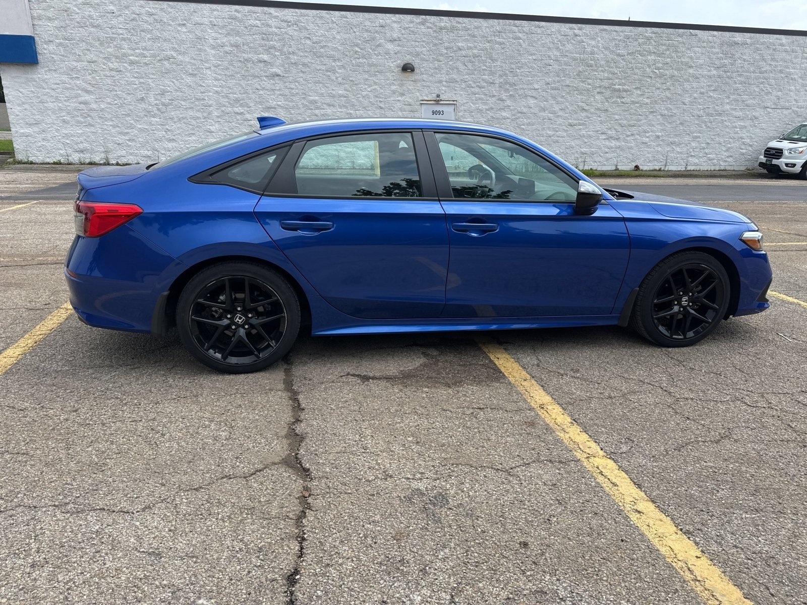 Used 2023 Honda Civic Sport image 27