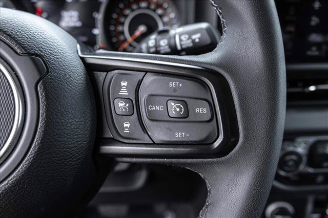Used 2026 Jeep Wrangler Unlimited Rubicon AWD/4WD image 14