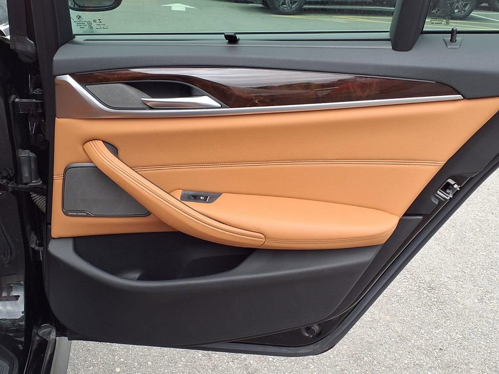Used 2019 BMW 540i RWD image 14