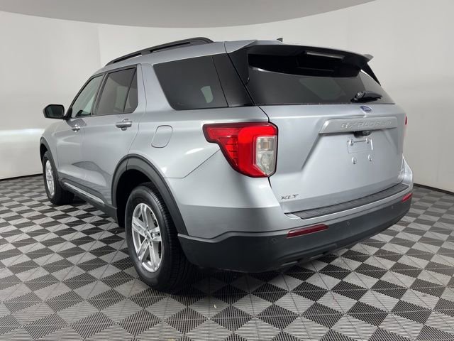 Used 2022 Ford Explorer XLT image 7