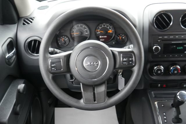 Used 2015 Jeep Patriot Sport image 12
