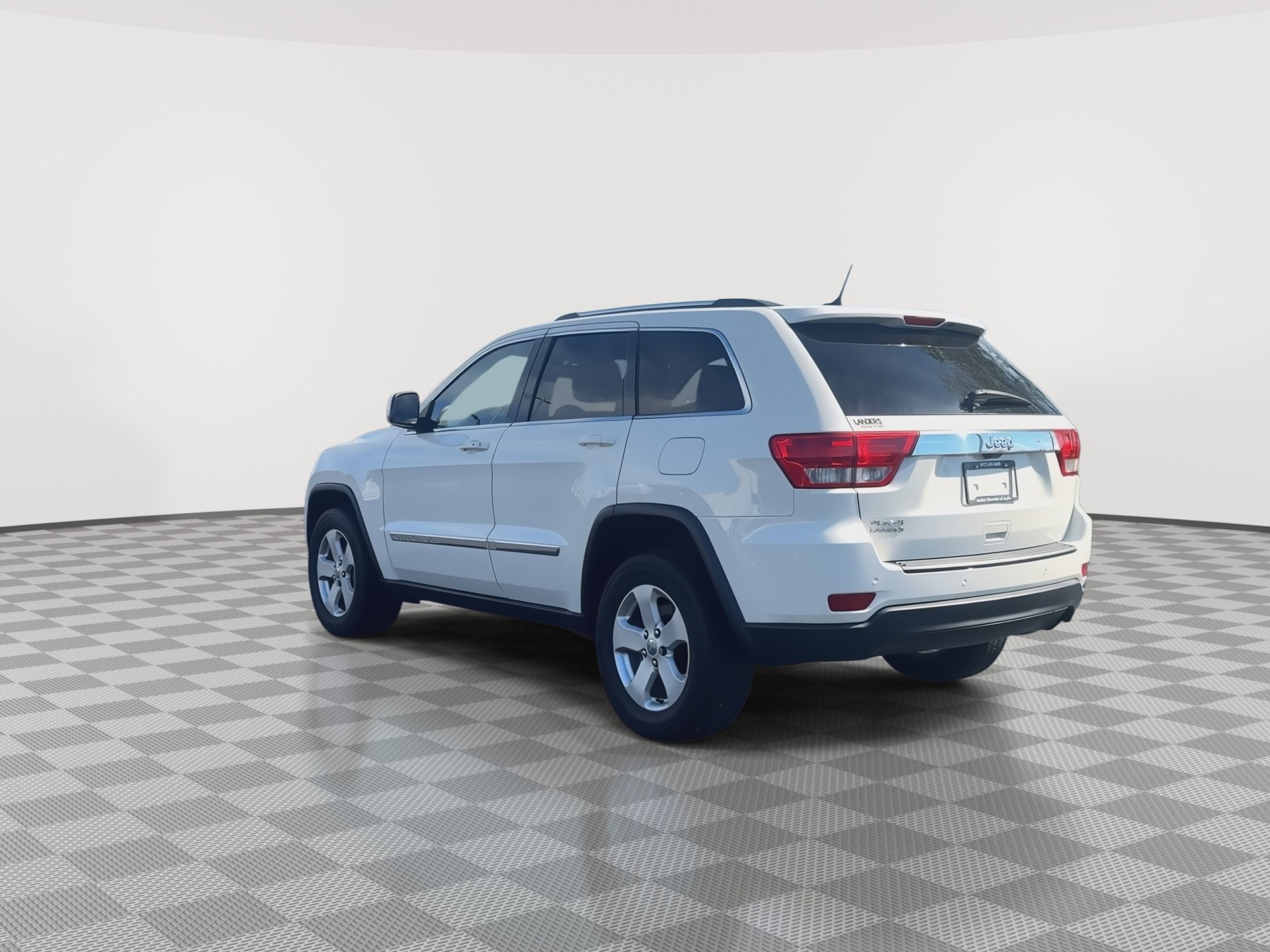 Used 2012 Jeep Grand Cherokee Laredo AWD/4WD image 7