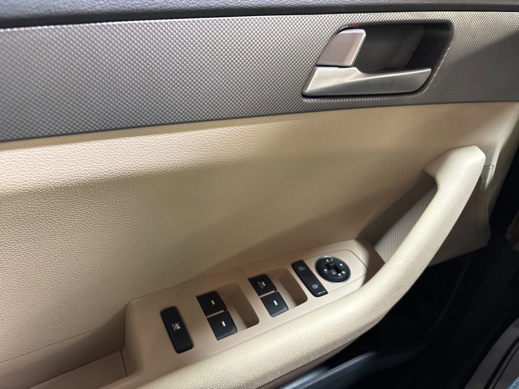 Used 2015 Hyundai Sonata SE image 26