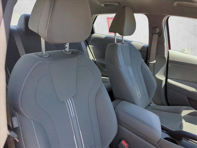 Used 2024 Hyundai Elantra SEL FWD image 26
