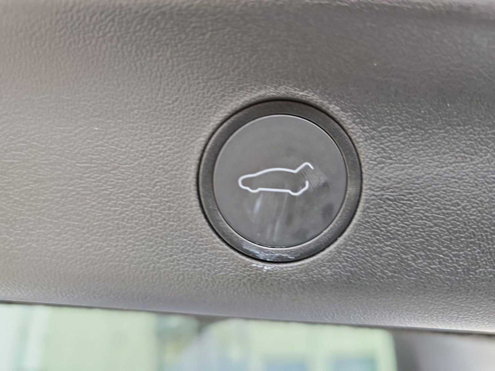 Used 2021 Tesla Model Y Long Range image 17