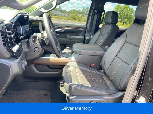 Used 2025 Chevrolet Silverado 1500 High Country w/ Midnight Edition AWD/4WD image 15