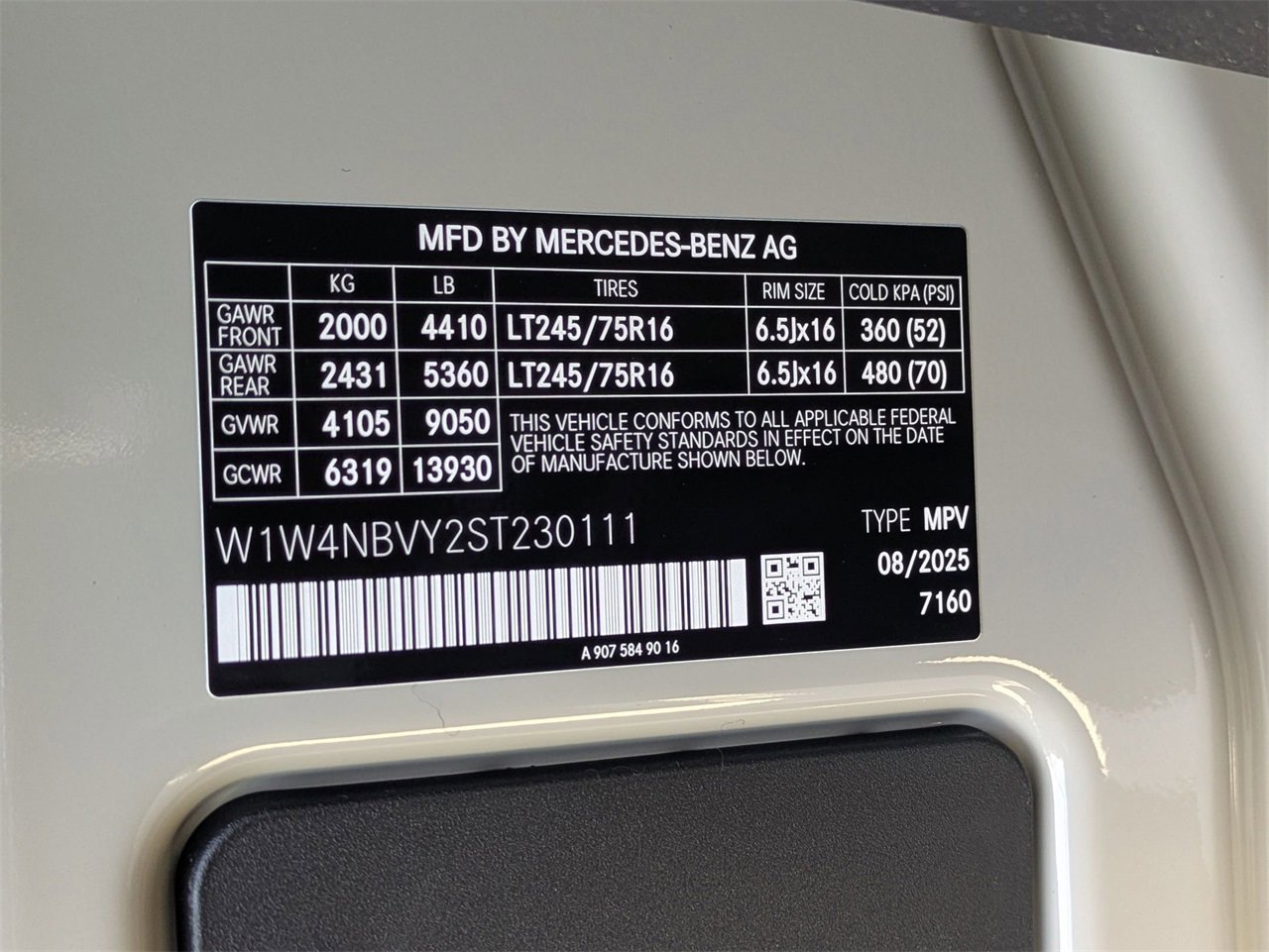 New 2025 Mercedes-Benz Sprinter 2500 image 14