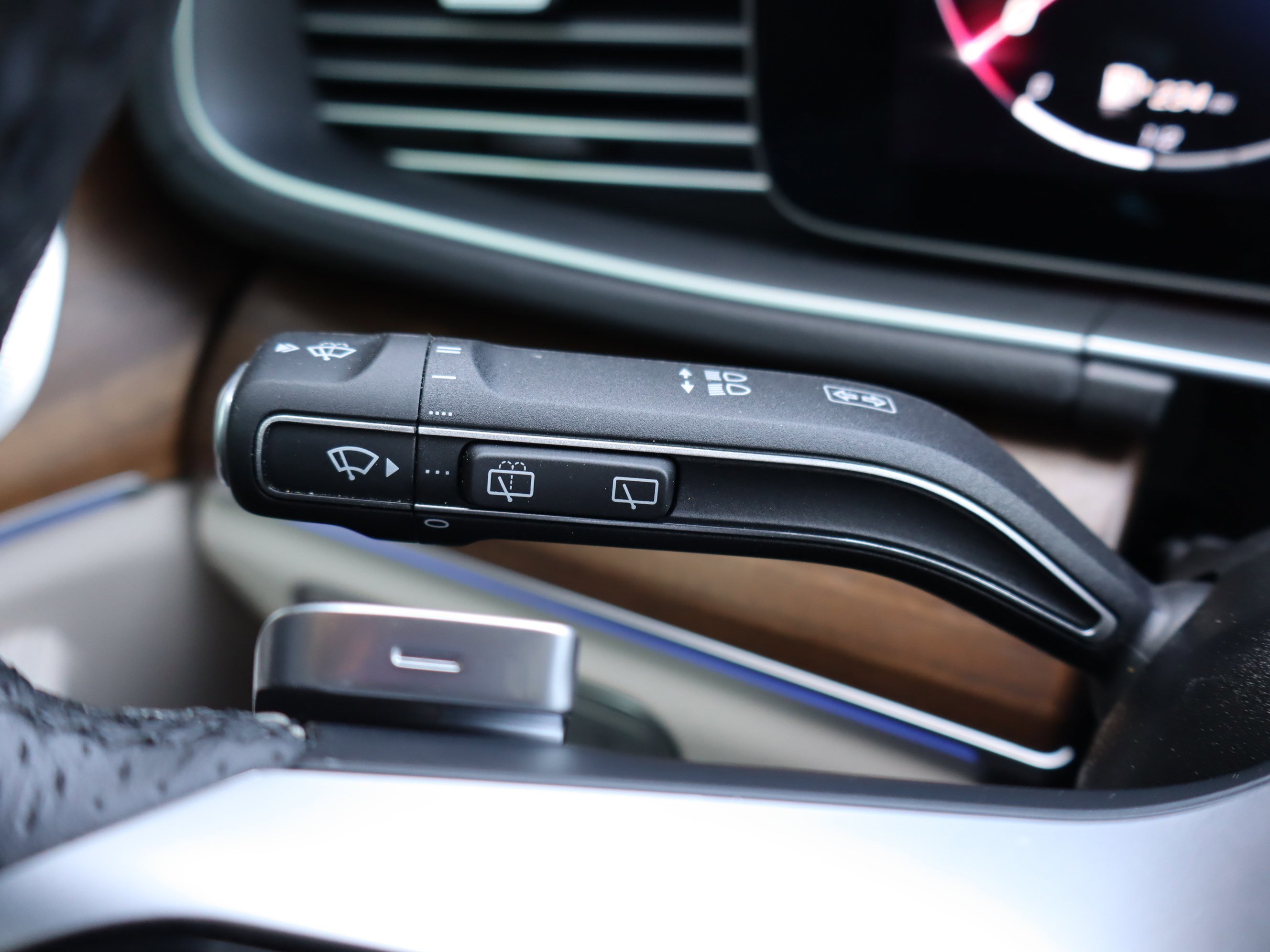 Used 2024 Mercedes-Benz GLS 580 4MATIC image 23