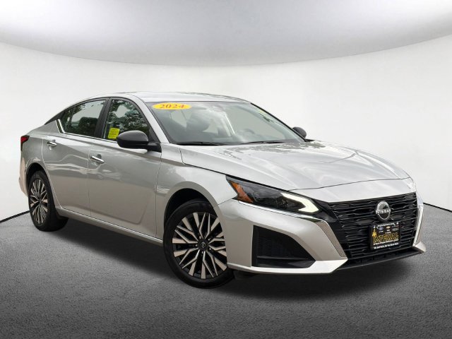 Used 2024 Nissan Altima 2.5 SV AWD/4WD image 14