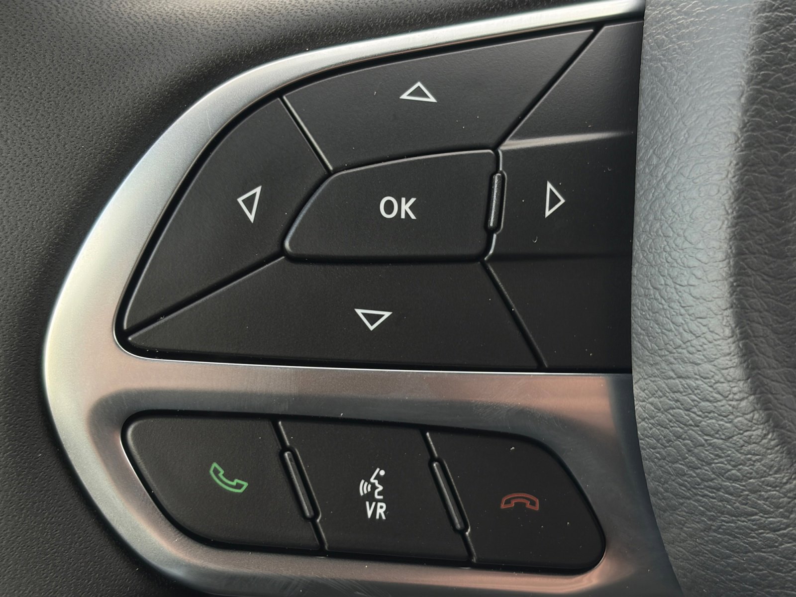 New 2026 Chrysler Pacifica Select AWD/4WD image 33