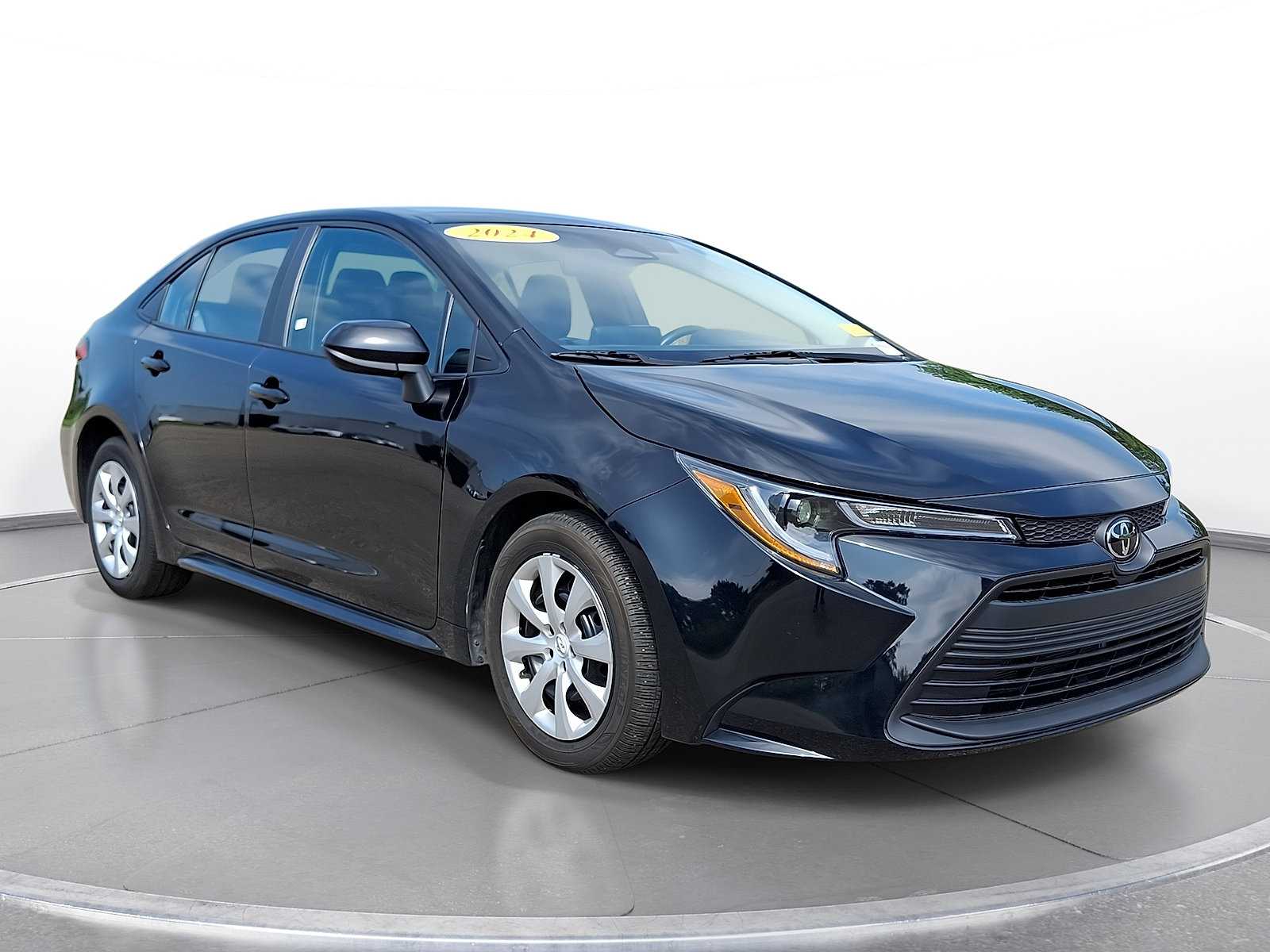 Used 2024 Toyota Corolla LE FWD image 1