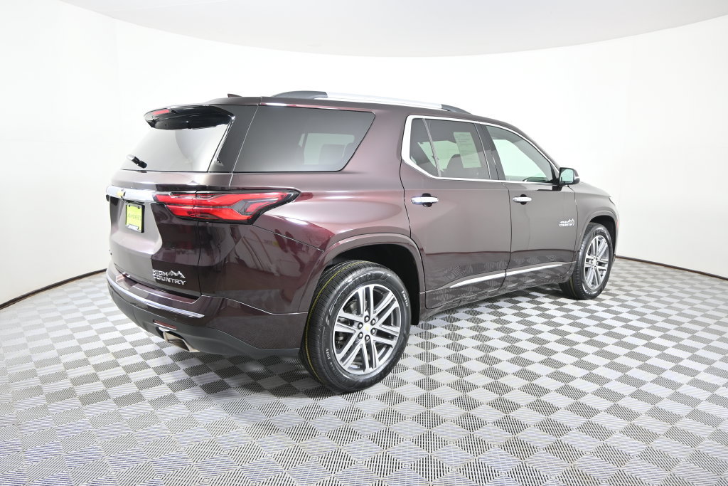 Used 2023 Chevrolet Traverse High Country w/ LPO, Floor Liner Package AWD/4WD image 6