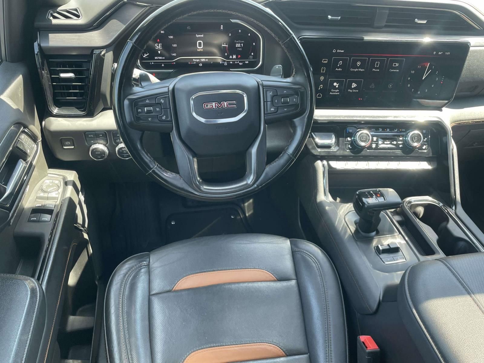 Used 2024 GMC Sierra 1500 AT4 w/ Technology Package AWD/4WD image 11