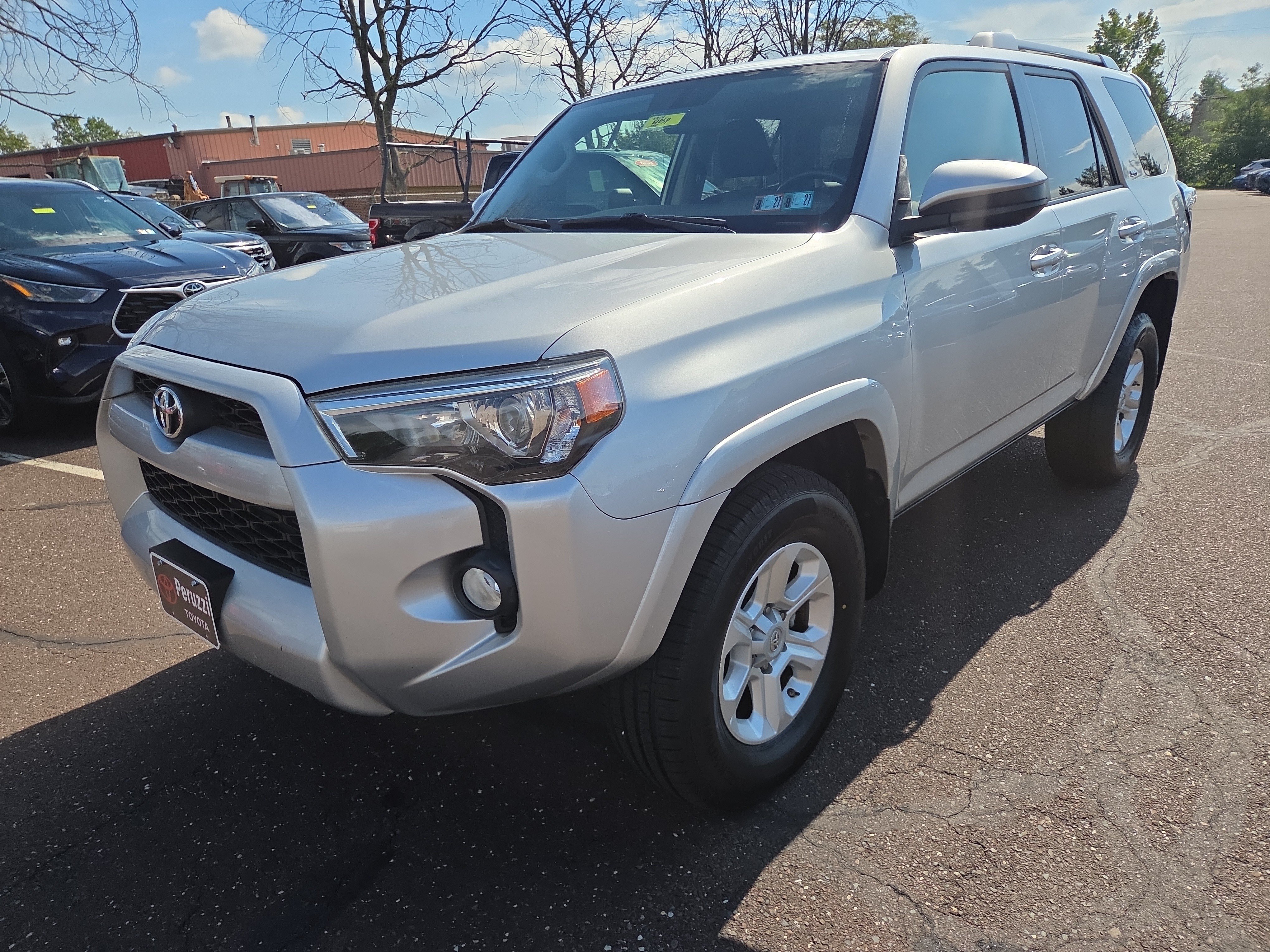 Used 2015 Toyota 4Runner SR5 AWD/4WD image 7