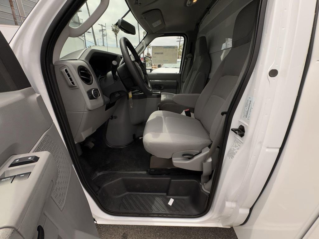 New 2025 Ford E-350 and Econoline 350 Super Duty w/ Power Equipment Group image 28