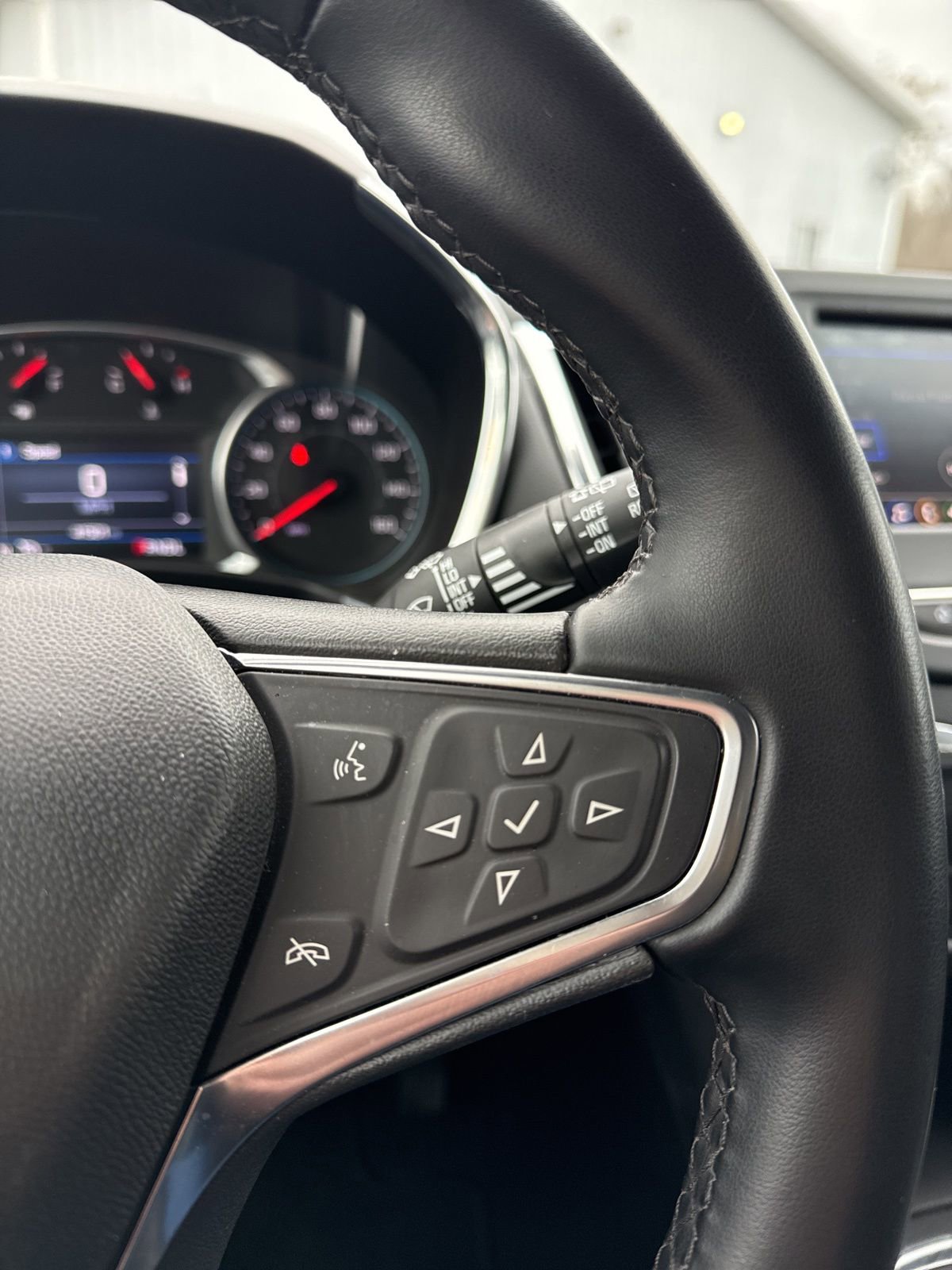 Used 2024 Chevrolet Equinox LT image 16