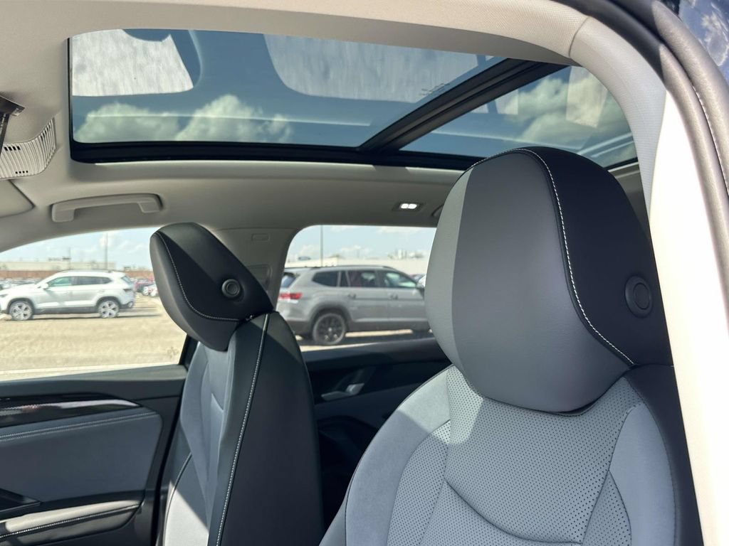 New 2026 Volkswagen Tiguan SE AWD/4WD image 15