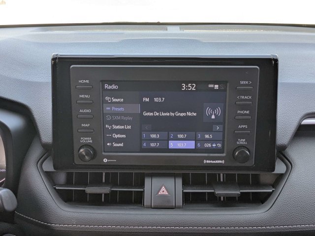 Used 2021 Toyota RAV4 XLE w/ Convenience Package FWD image 17