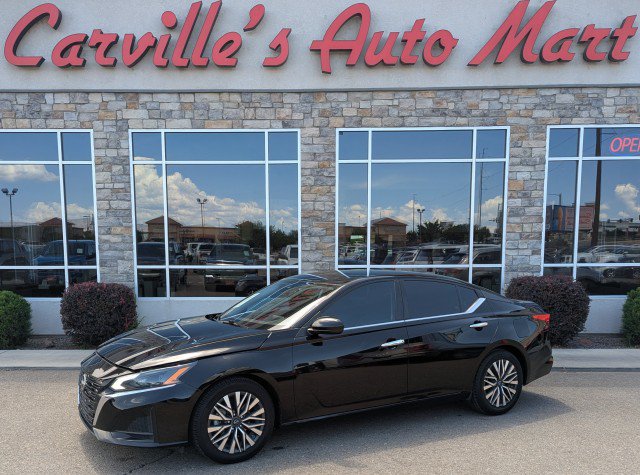 Used 2023 Nissan Altima 2.5 SV