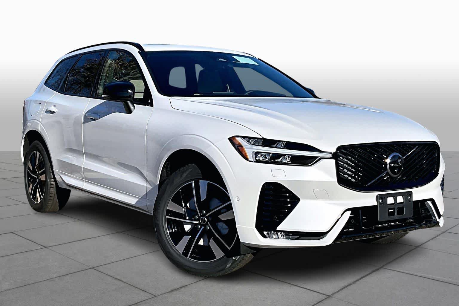 New 2026 Volvo XC60 B5 Plus w/ Protection Package Premier AWD/4WD image 17