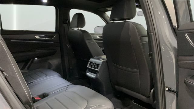 New 2026 Volkswagen Atlas Cross Sport SEL AWD/4WD image 36