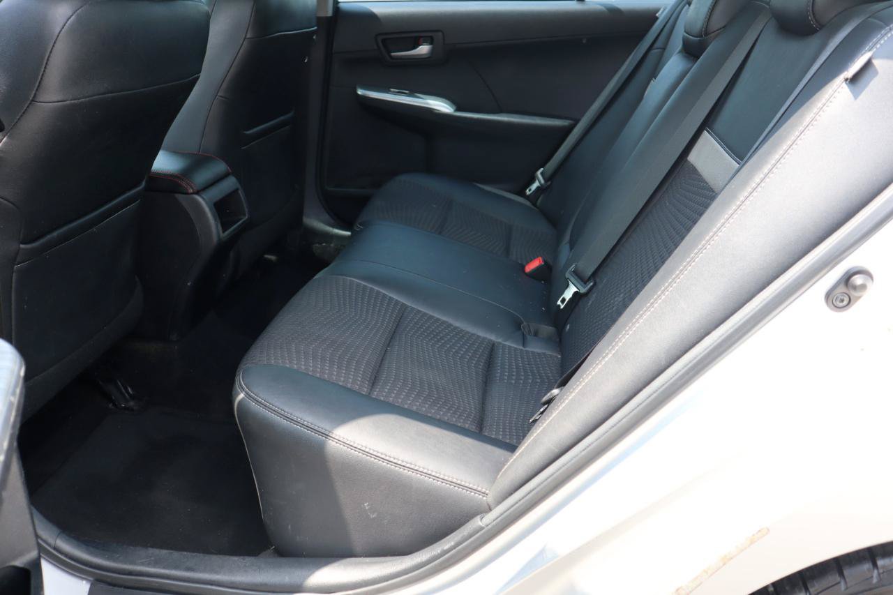 Used 2012 Toyota Camry SE FWD image 17
