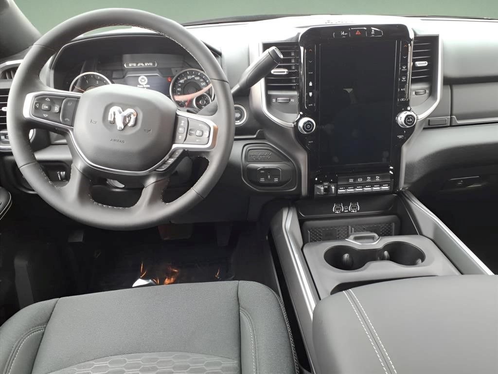 New 2026 RAM 2500 Big Horn AWD/4WD image 9
