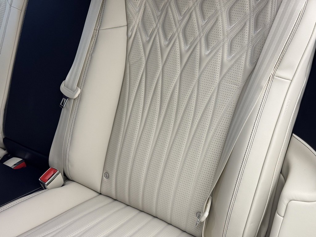 New 2026 Bentley Flying Spur Azure image 21