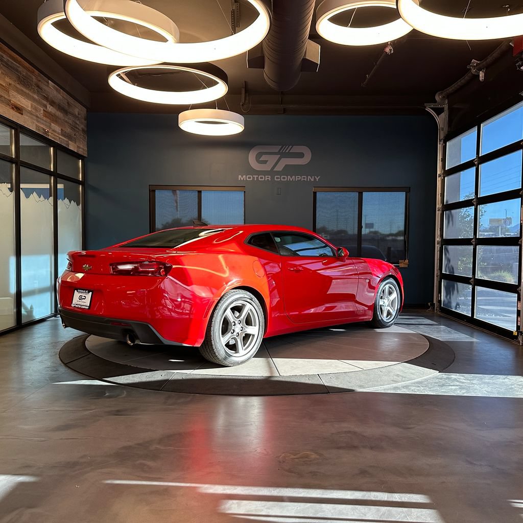 Used 2017 Chevrolet Camaro LT RWD image 3