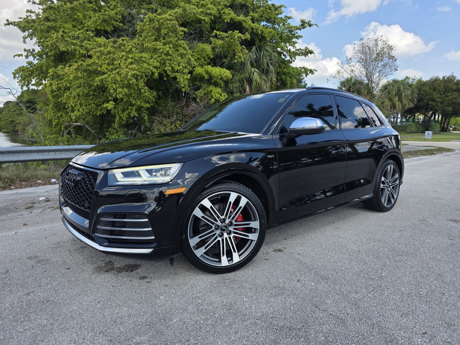 Used 2018 Audi SQ5 Prestige w/ Prestige Package image 1