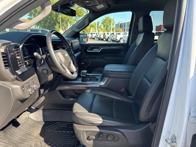 Used 2025 Chevrolet Silverado 1500 LTZ AWD/4WD image 9