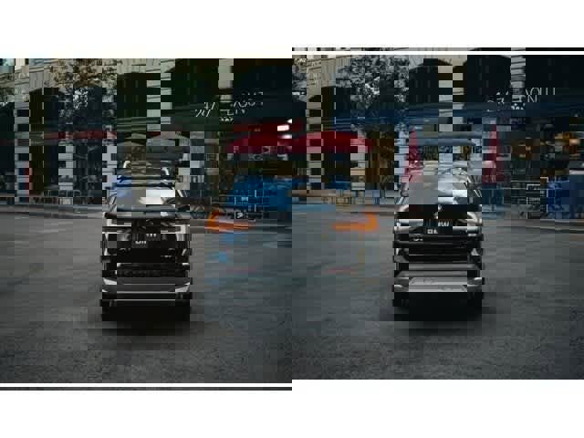 New 2025 BMW X1 xDrive28i w/ Convenience Package image 5