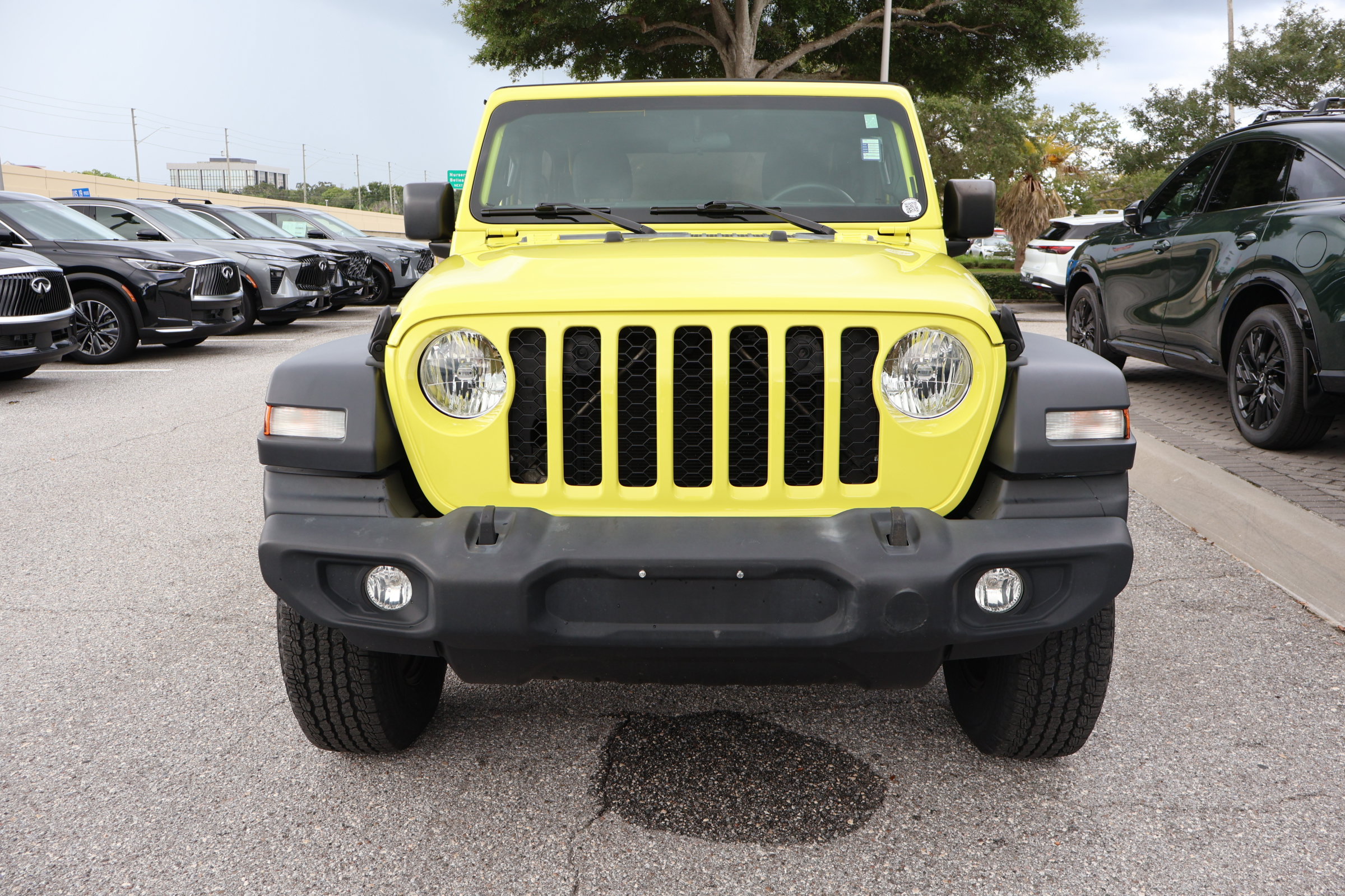 Used 2024 Jeep Wrangler Sport AWD/4WD image 11