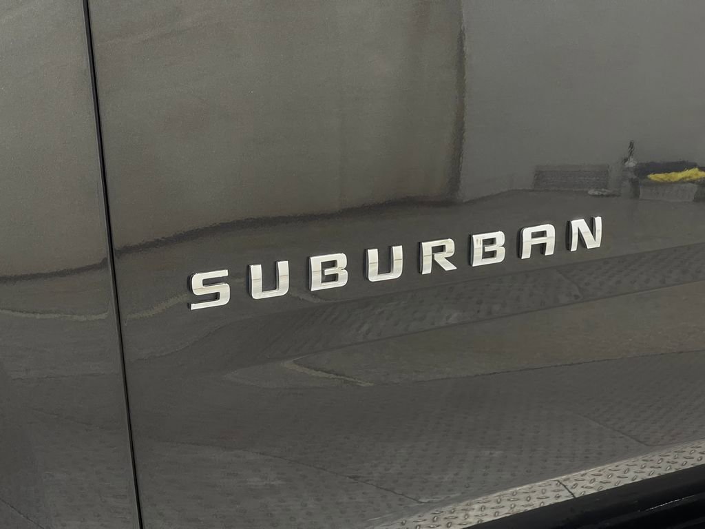 Used 2017 Chevrolet Suburban LT image 41