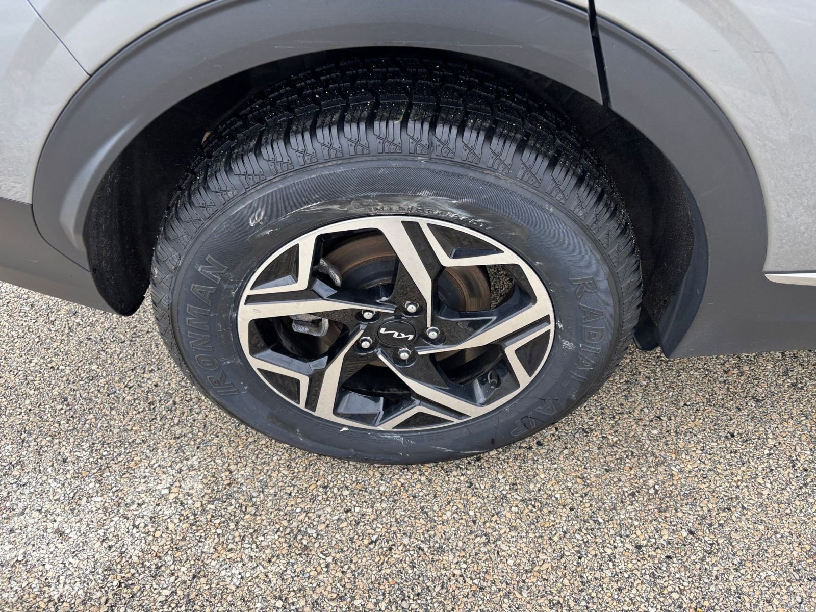 Used 2024 Kia Sportage LX image 29