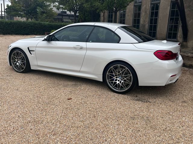Used 2018 BMW M4 Convertible image 18