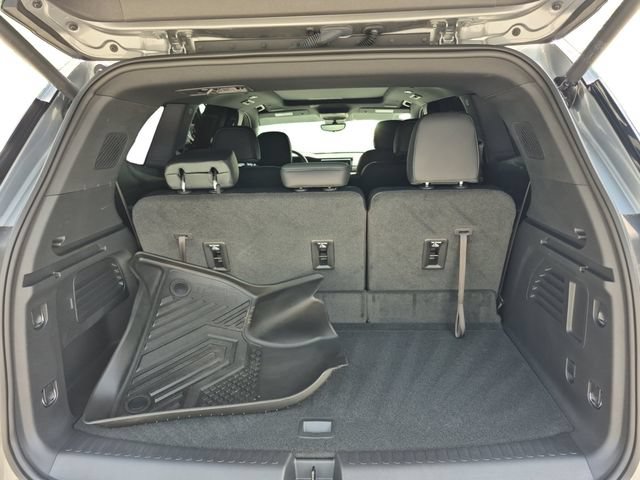 Certified 2026 GMC Acadia AT4 w/ Luxury Package AWD/4WD image 19