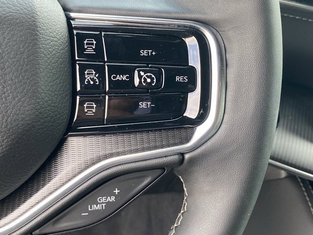 New 2024 Jeep Grand Wagoneer L 4WD w/ Rear Seat Video Group 1 image 19