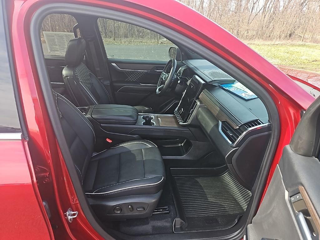 Used 2024 GMC Acadia Denali w/ LPO, Floor Liner Package image 36
