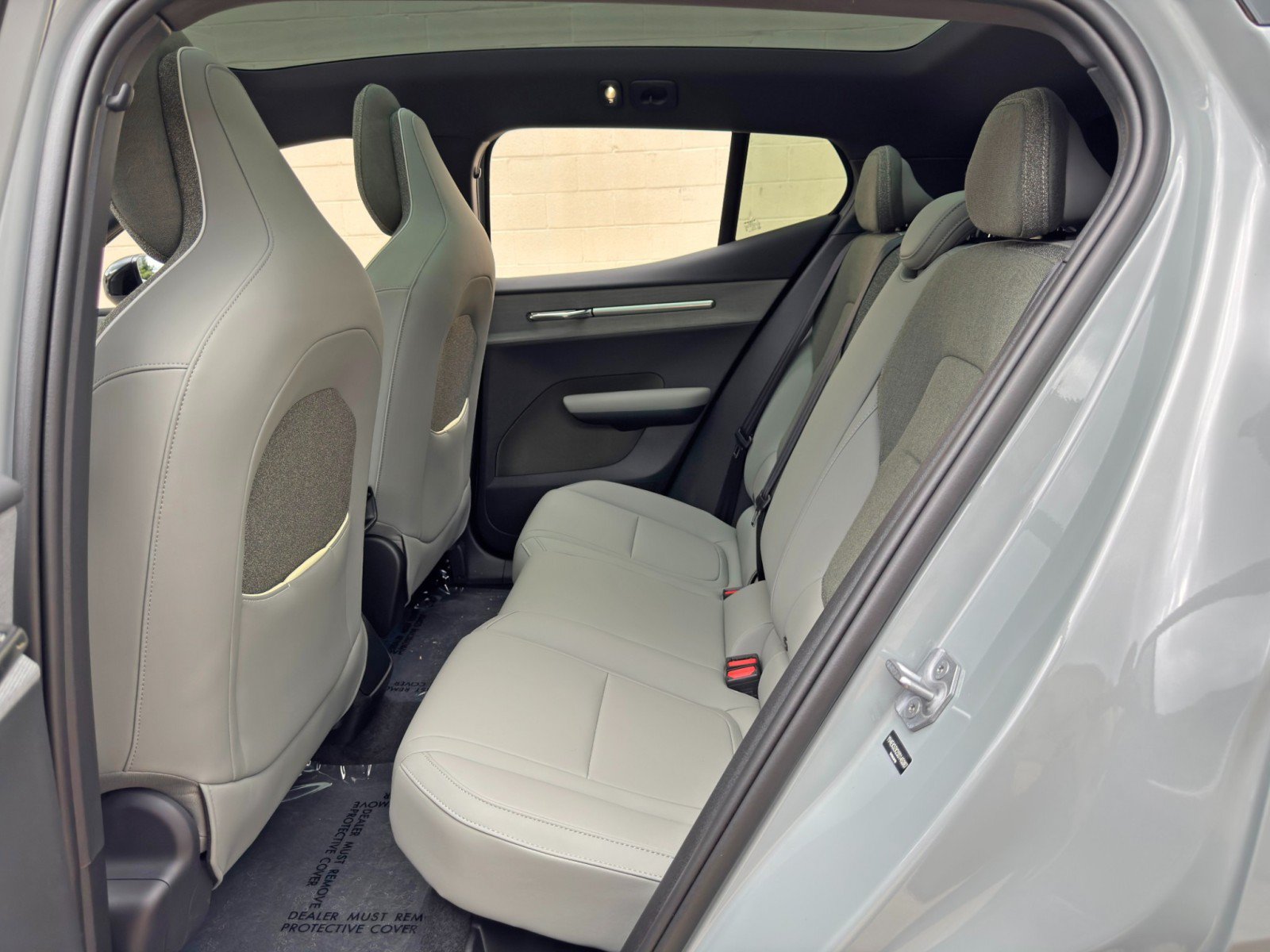 Used 2025 Volvo EX30 Plus AWD/4WD image 36