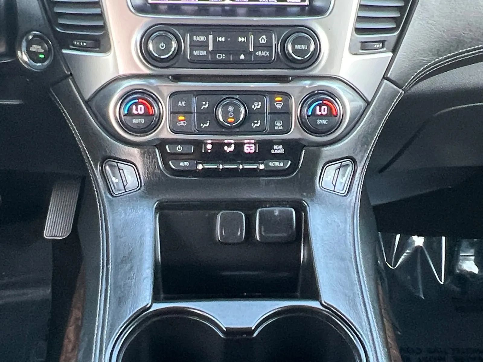 Used 2018 Chevrolet Suburban LT w/ Luxury Package image 11