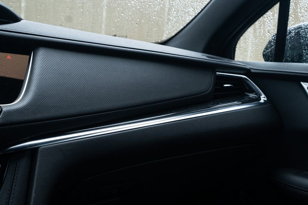 Used 2022 Cadillac XT5 Premium Luxury w/ LPO, Floor Liner Package image 33