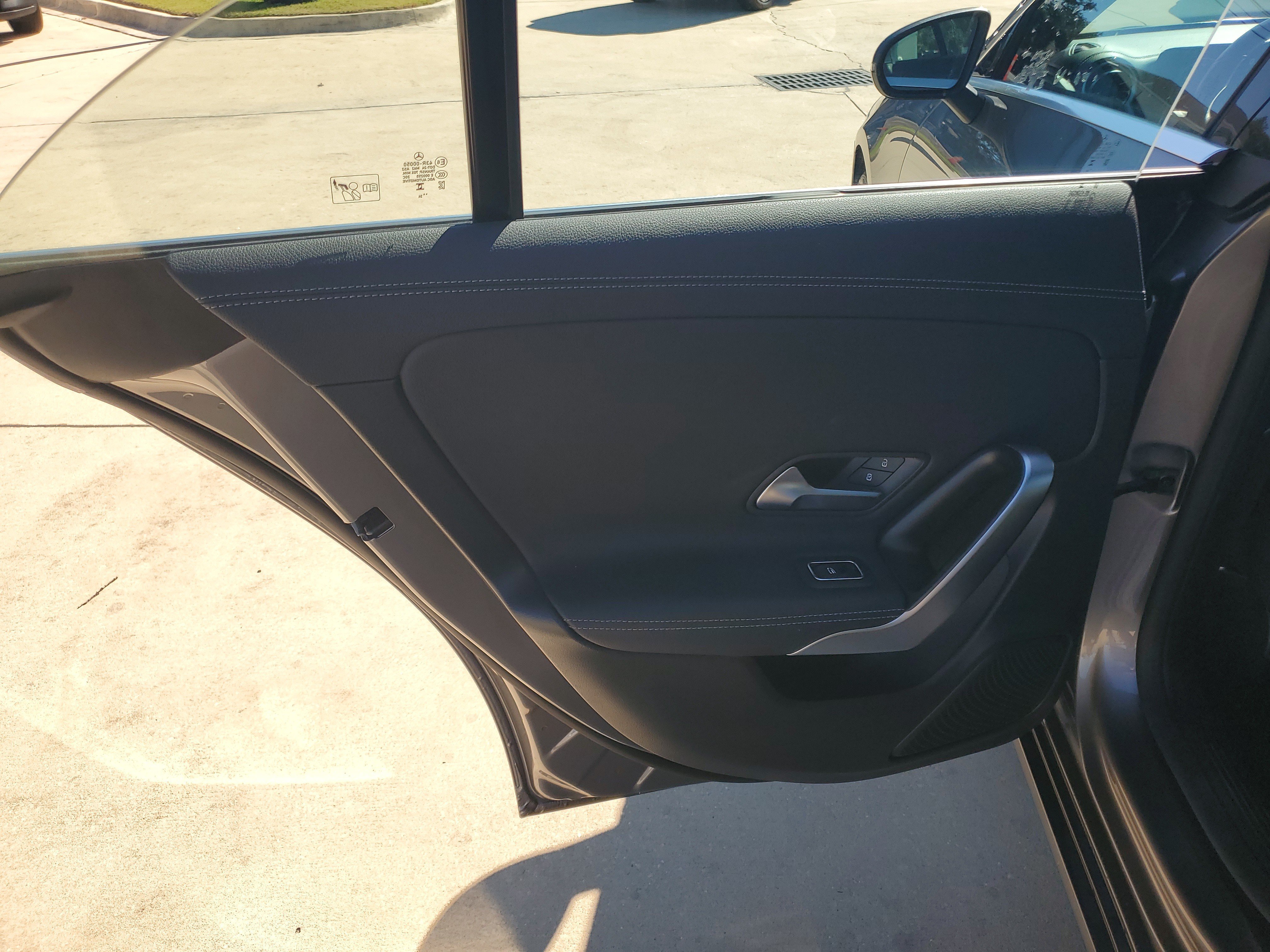 Used 2025 Mercedes-Benz CLA 250 image 29
