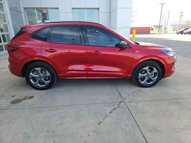 Used 2023 Ford Escape ST-Line w/ Tech Pack #1 image 8