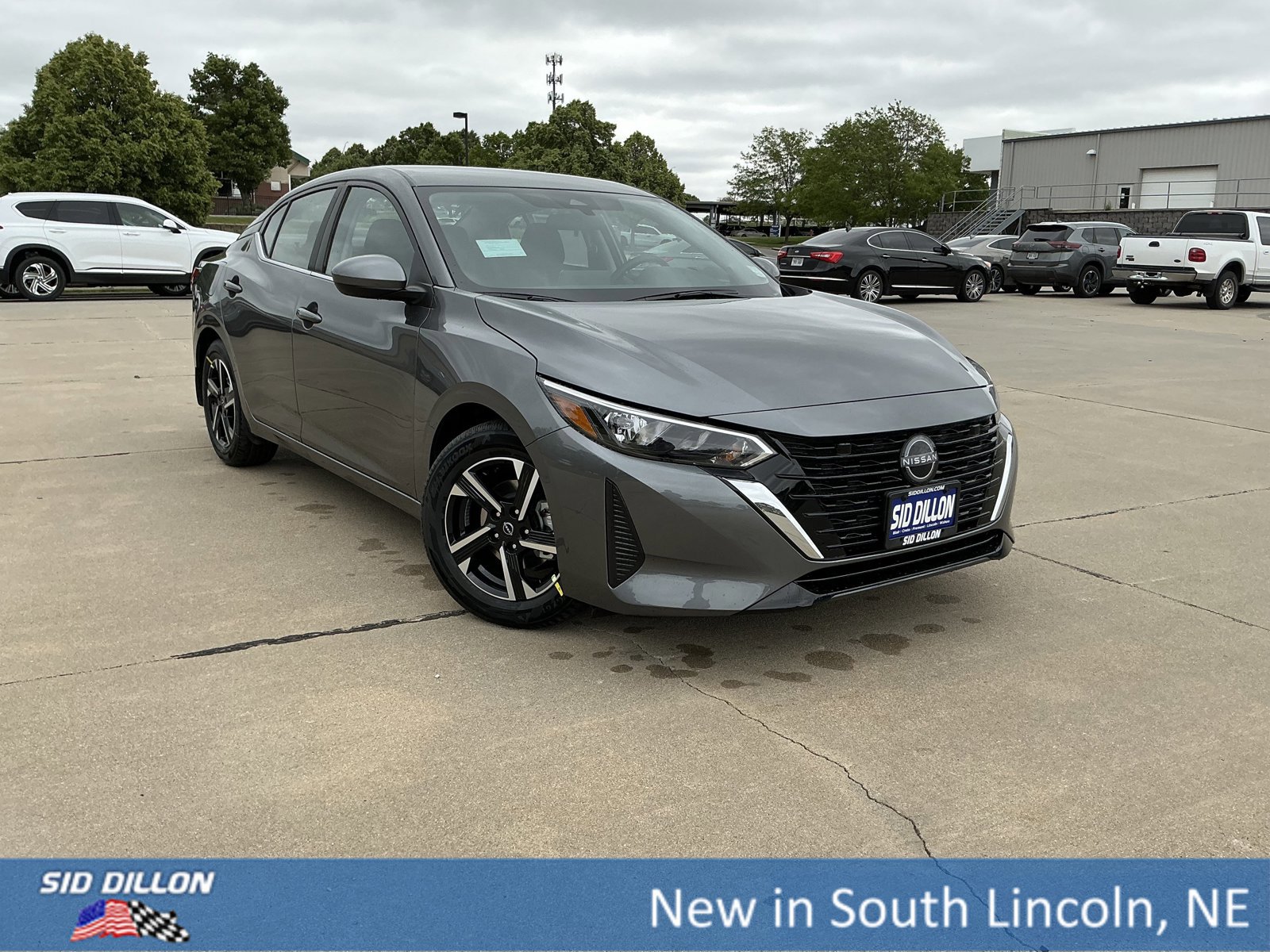 New 2025 Nissan Sentra SV w/ Trunk Package image 2