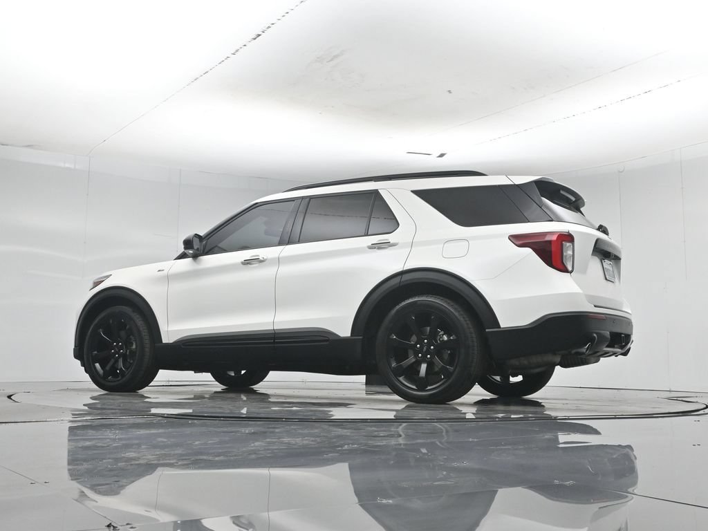 Certified 2024 Ford Explorer ST-Line w/ Class IV Trailer Tow Package RWD image 8