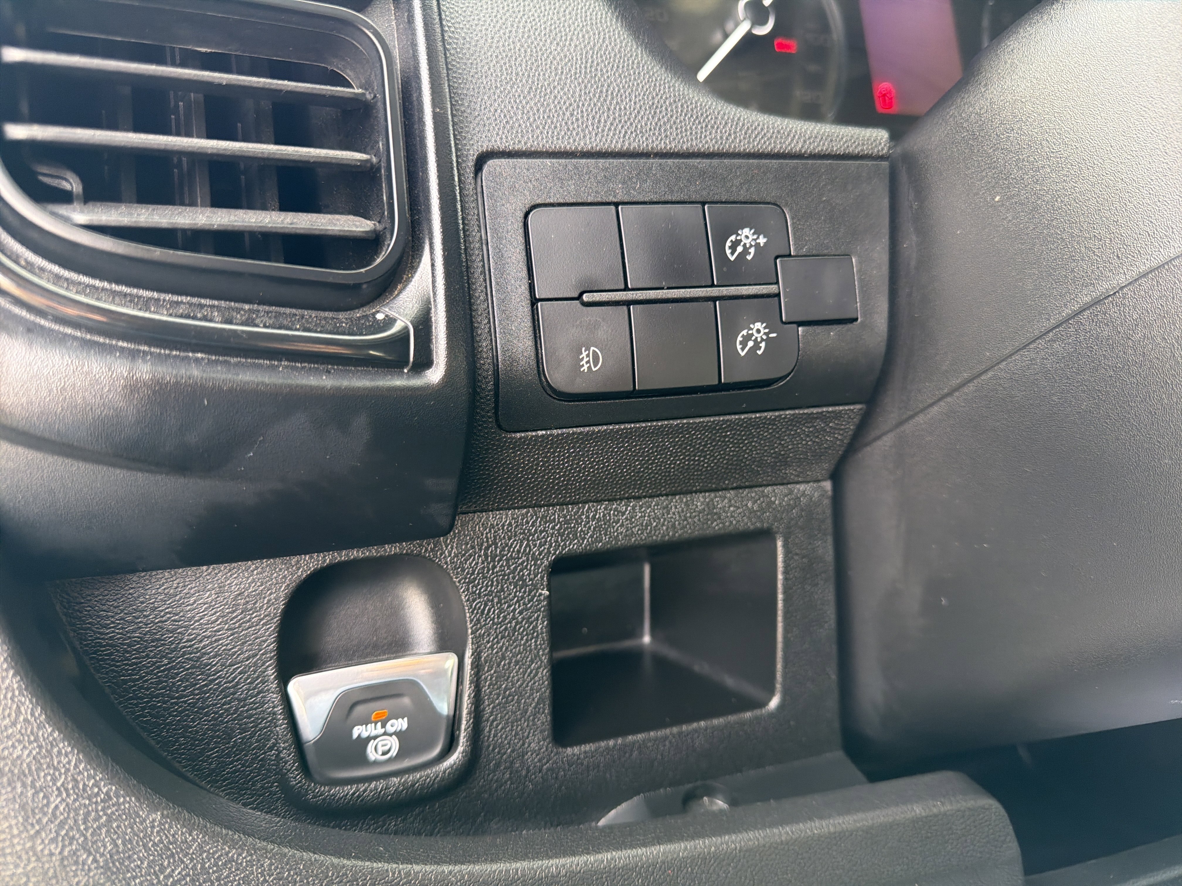 Used 2023 RAM ProMaster 1500 w/ Driver Convenience Group image 14