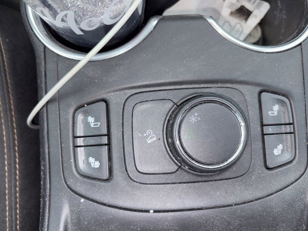 Used 2018 GMC Terrain SLE w/ Driver Convenience Package image 12