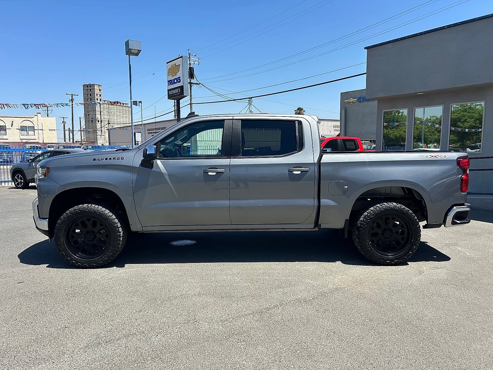 Used 2021 Chevrolet Silverado 1500 LT AWD/4WD image 6