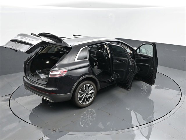 Used 2023 Lincoln Nautilus Reserve w/ Luxury Package image 31